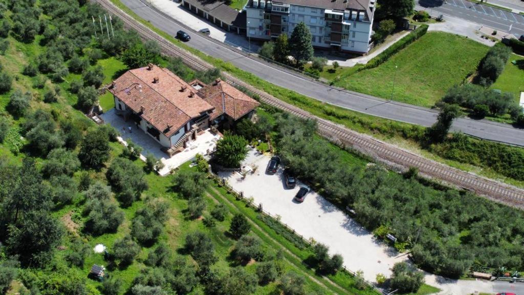 Agriturismo Cascina Carai Marone Exteriör bild