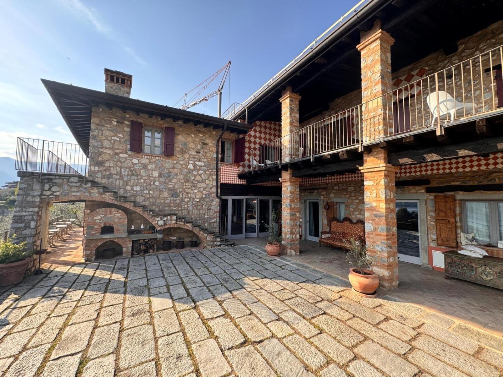 Agriturismo Cascina Carai Marone Exteriör bild
