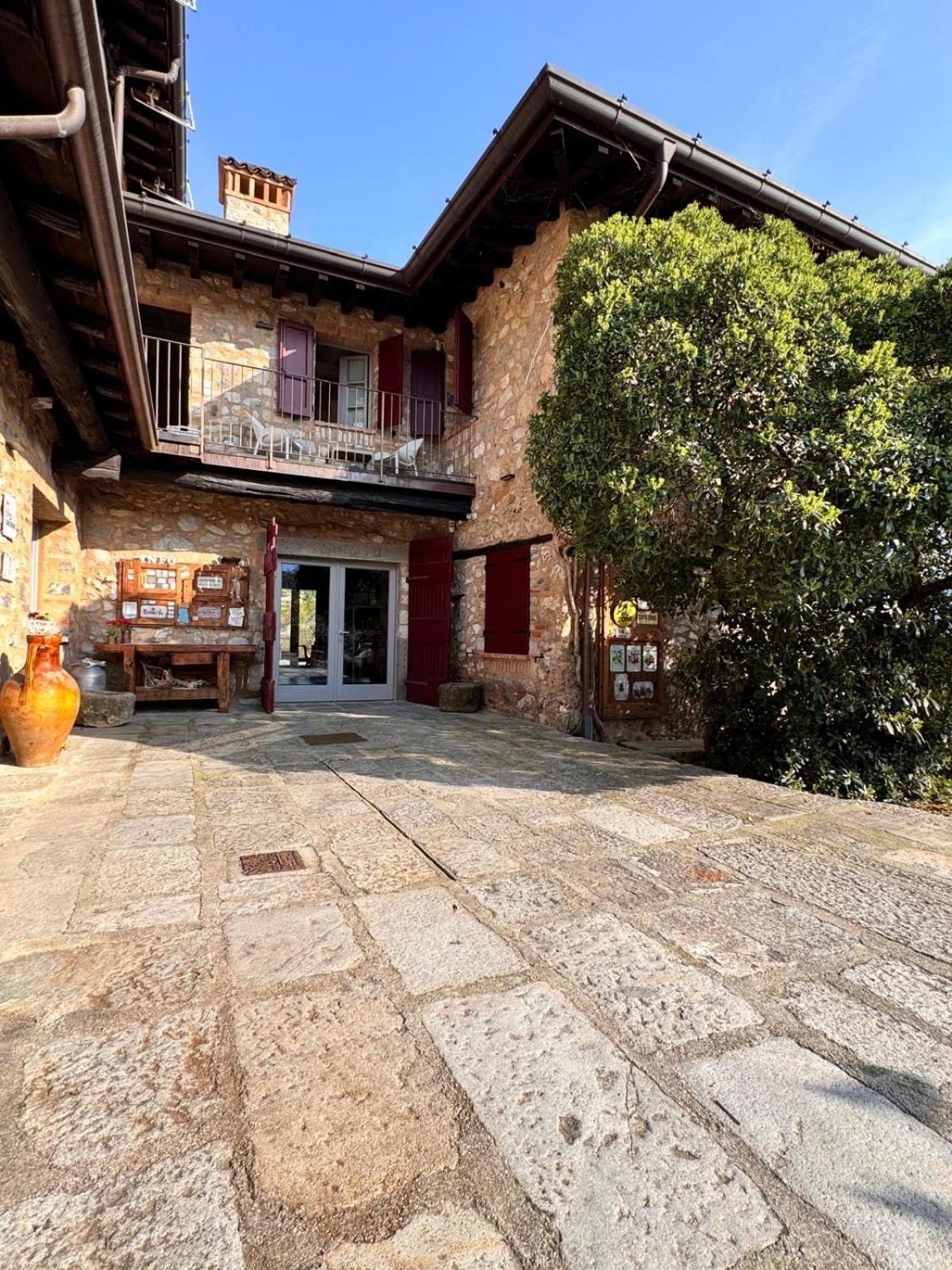 Agriturismo Cascina Carai Marone Exteriör bild