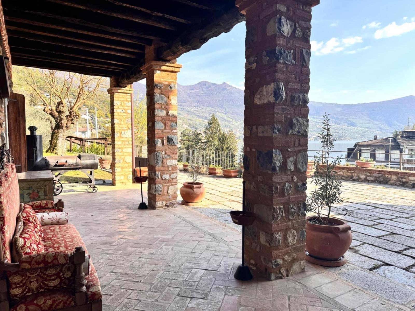 Agriturismo Cascina Carai Marone Exteriör bild