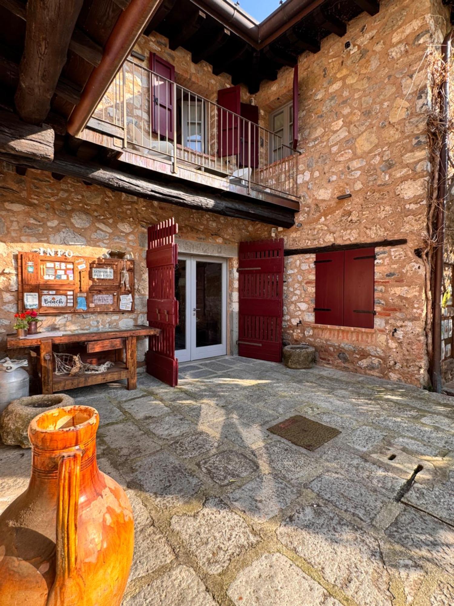 Agriturismo Cascina Carai Marone Exteriör bild